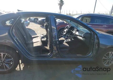 2023 Kia Forte Lxs z USA, uszkodzony, nr VIN 3KPF24AD2PE586053